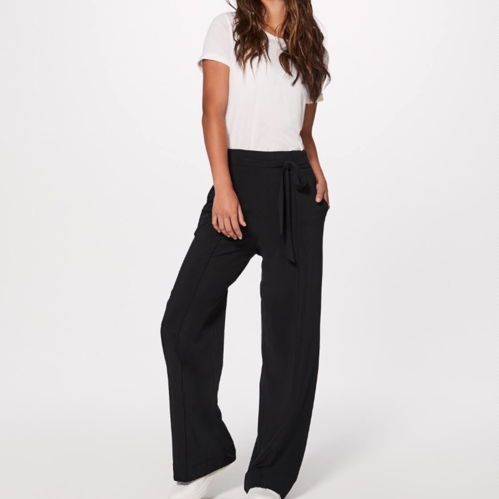 Lululemon Noir Pant